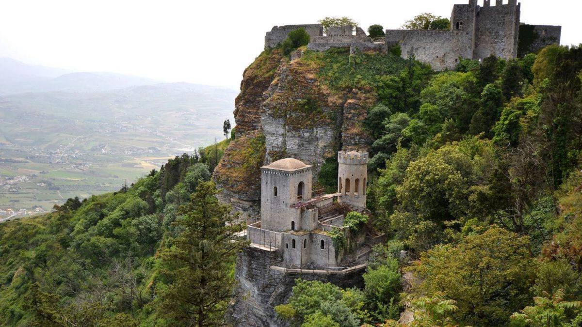 Stranizza D'Amari Lägenhet Casa Santa  Exteriör bild